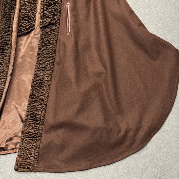 Perfectly Patricia by Patricia Underwood Brown Faux Fur Trimmed Cape Coat - Picture 4 of 11